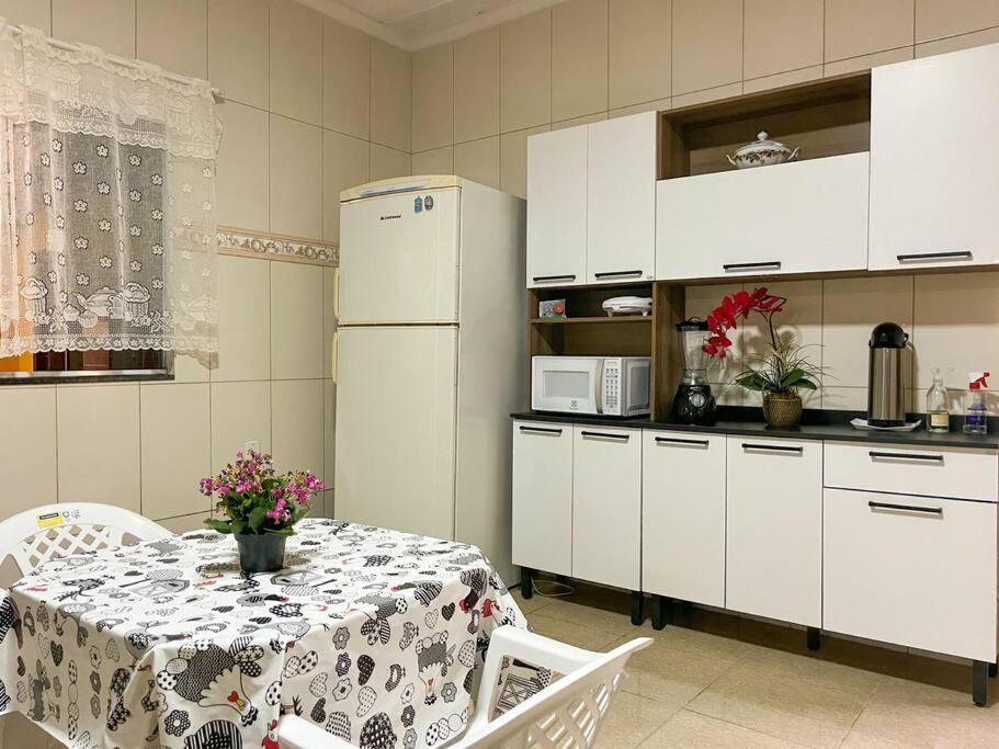 Casa Com Churrasqueira E Piscina, Perto De Riacho Holiday home *